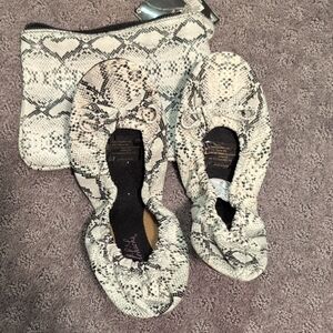 Gray and Black Snakeskin Pattern Flats